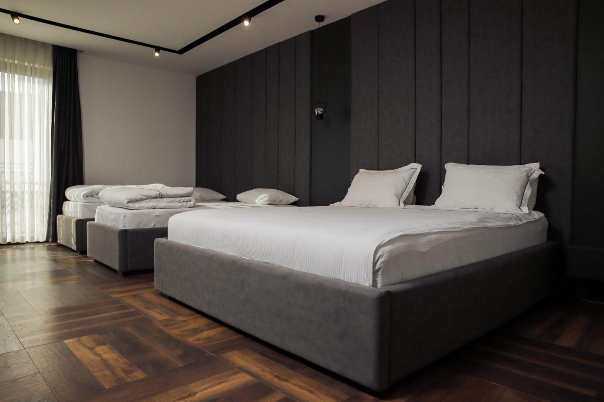 Triumf Hotel Prizren Esterno foto