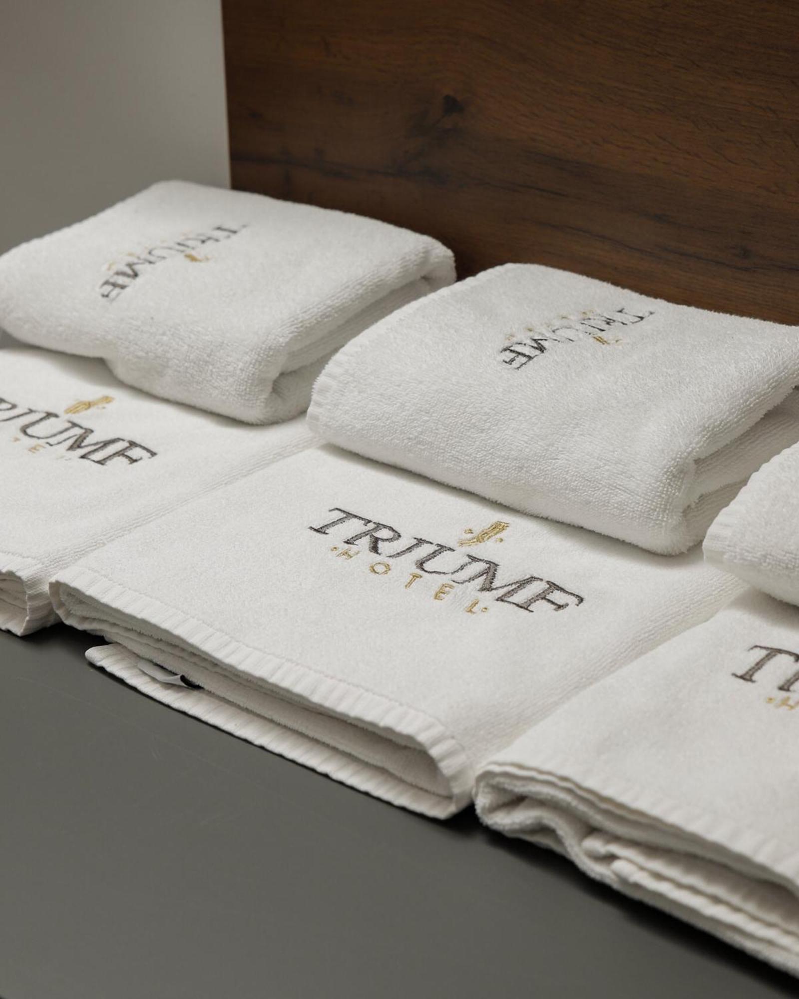 Triumf Hotel Prizren Esterno foto